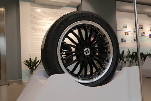 巴斯特的极致天窗工艺开元ky棋牌遇见伟(图4)